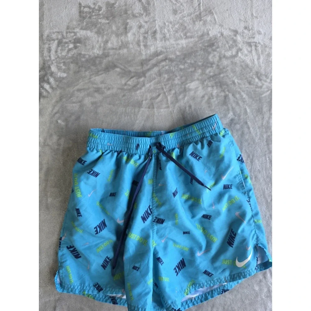 Nike men medium